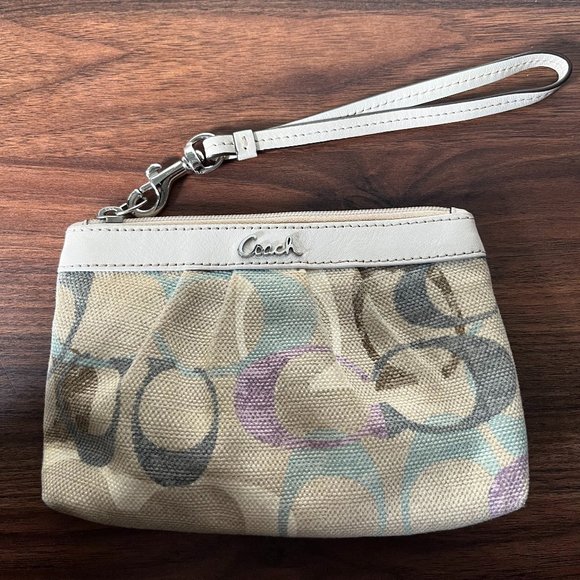 Coach Clutch in Beige with Removable Handle - Picture 1 of 4